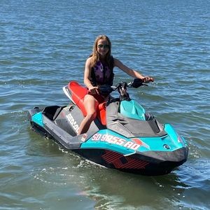 Meet your Posher, Brook